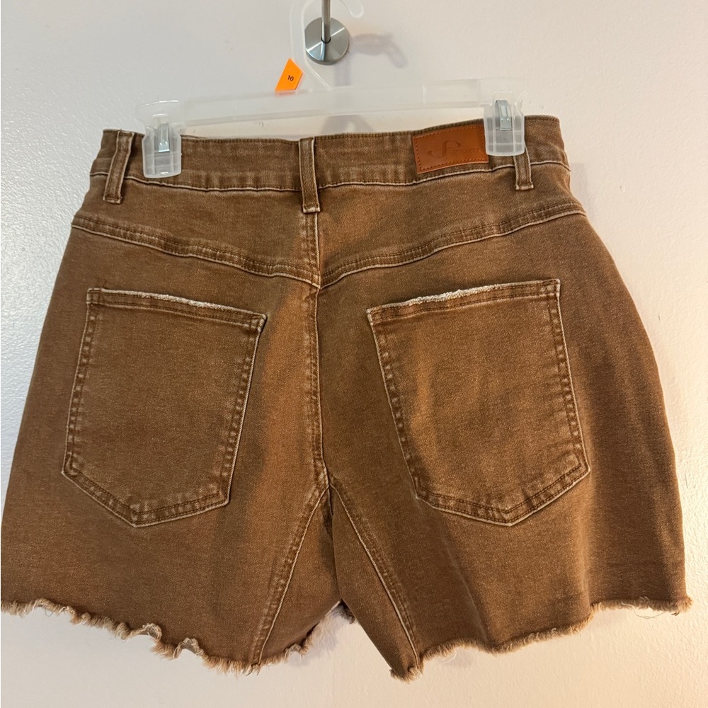 High-Rise Raw-Hem Denim Shorts in Brown and Black - Picture 3 of 5